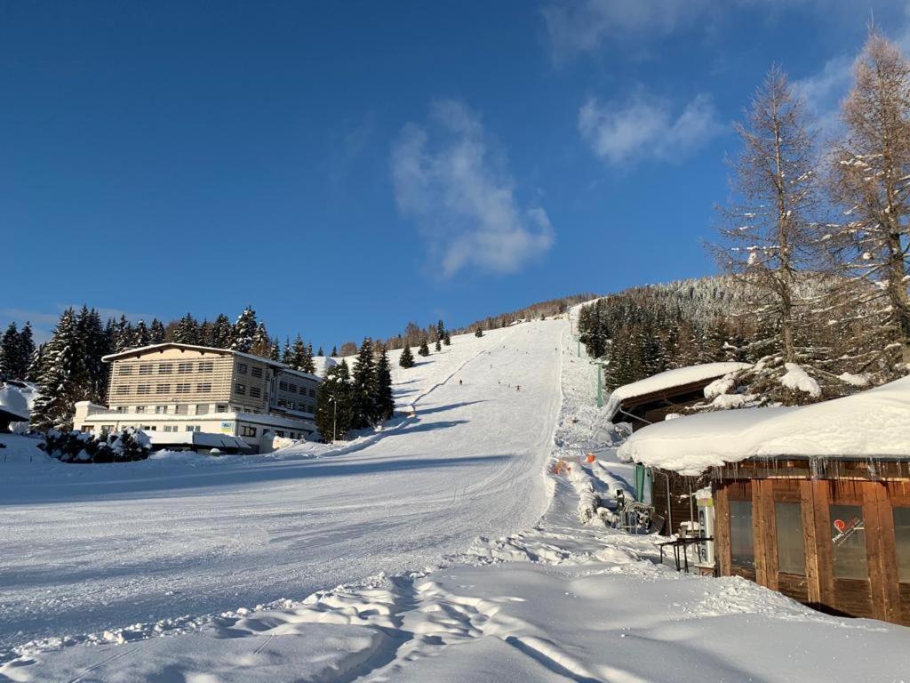 Hotel Alpenrose Gerlitzen Treffen Exterior foto